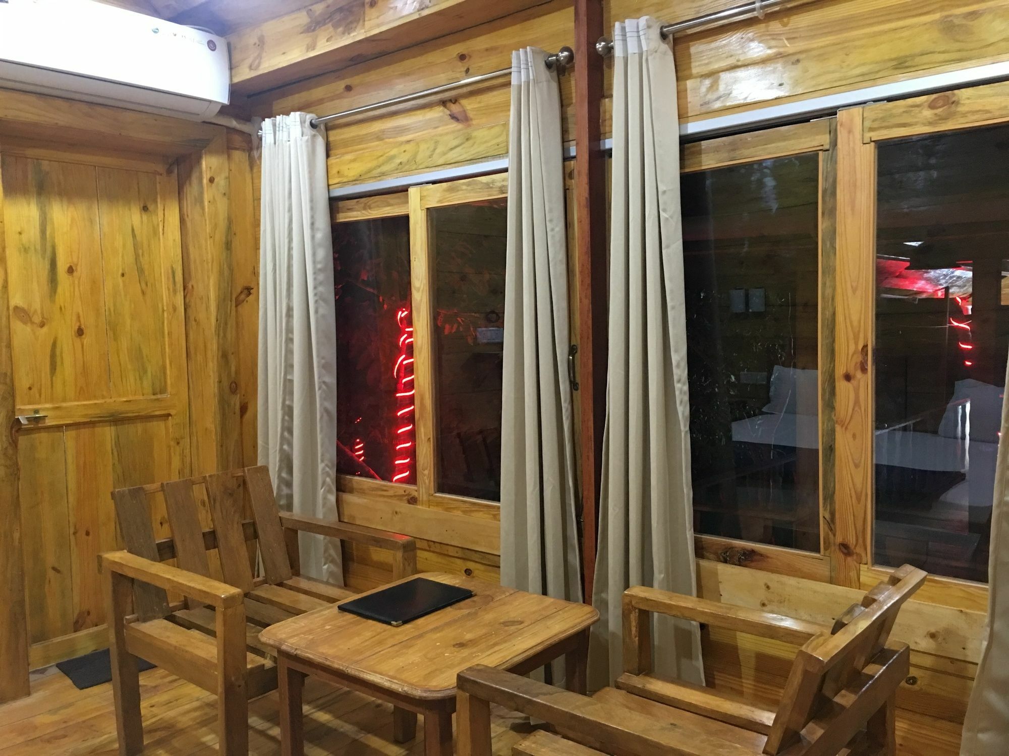 Brushwood Villa- Cottages And Bar Bãi biển Bãi biển Palolem Ngoại thất bức ảnh
